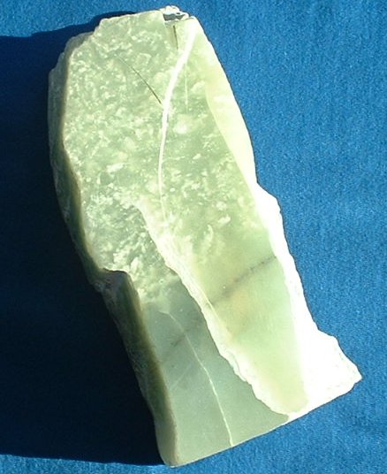 This image has an empty alt attribute; its file name is jade-picture-from-Wikipedia.jpg