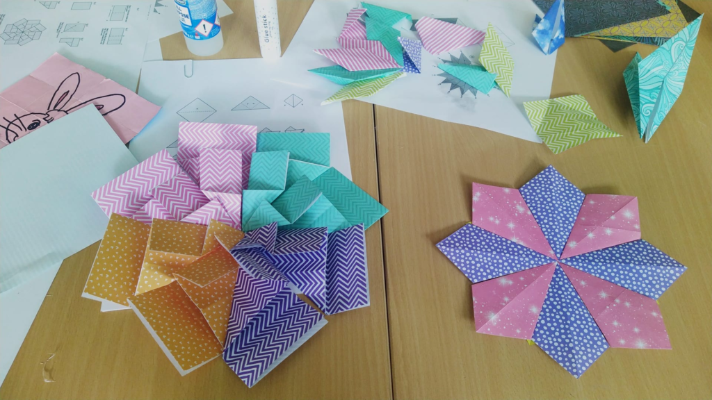 Last Friday, Japan Fans Utrecht hosted two origami workshops at De Wilg. Japanese Arts & Culture Centre of Utrecht, Japans Cultureel Centrum